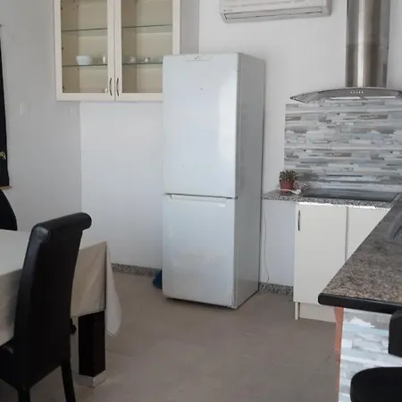 Impeccable 2-bed House In Viana do Castelo